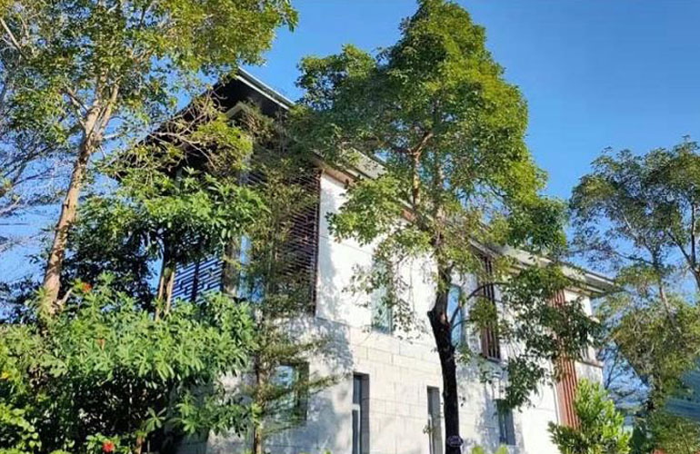 三亚鲁能三亚湾高二区果岭纯独栋现房在售，总价1799万元/套